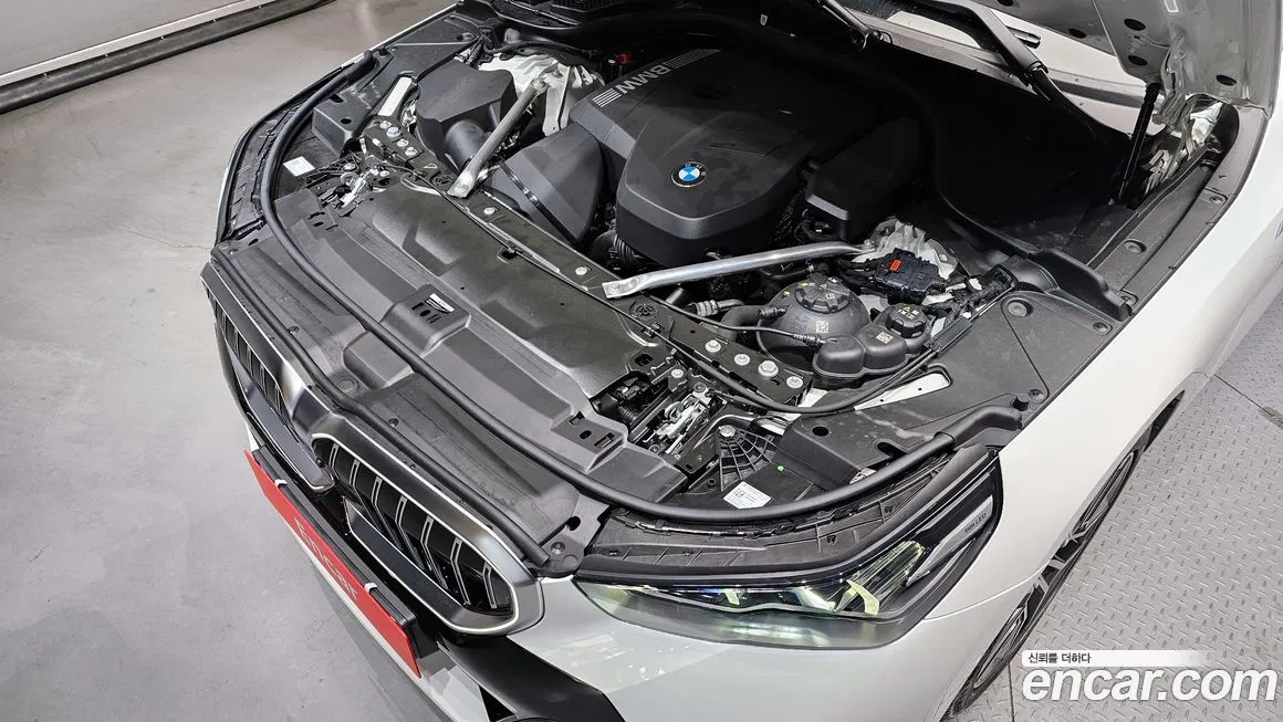 BMW 5-Series 2024 из KR, фото 8