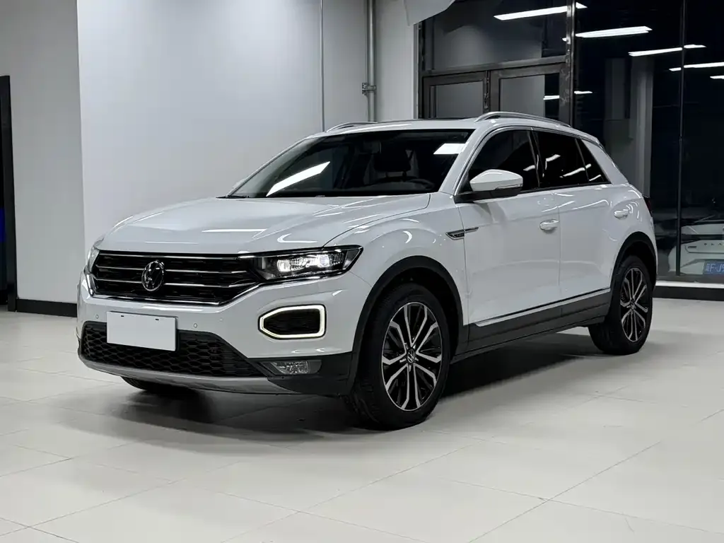 Volkswagen T-Roc — фото 1