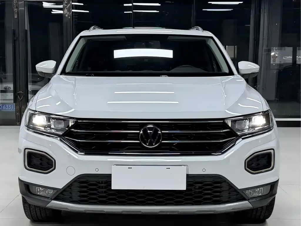 Volkswagen T-Roc — фото 9