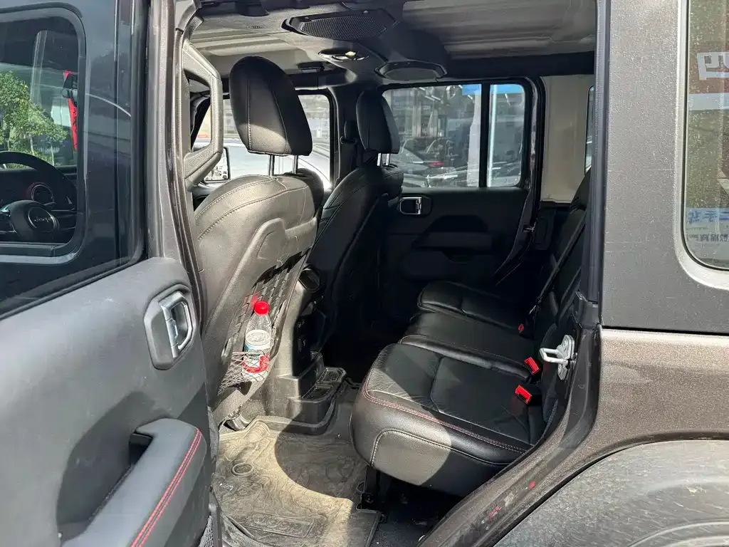 Jeep Wrangler 2021 из CN, фото 5