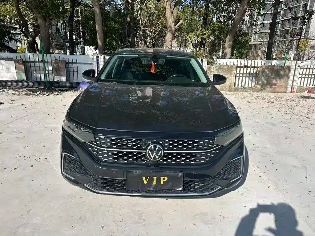 Volkswagen Passat — фото 10