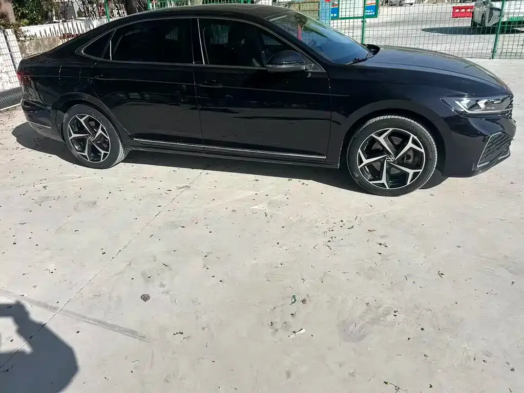Volkswagen Passat — фото 6