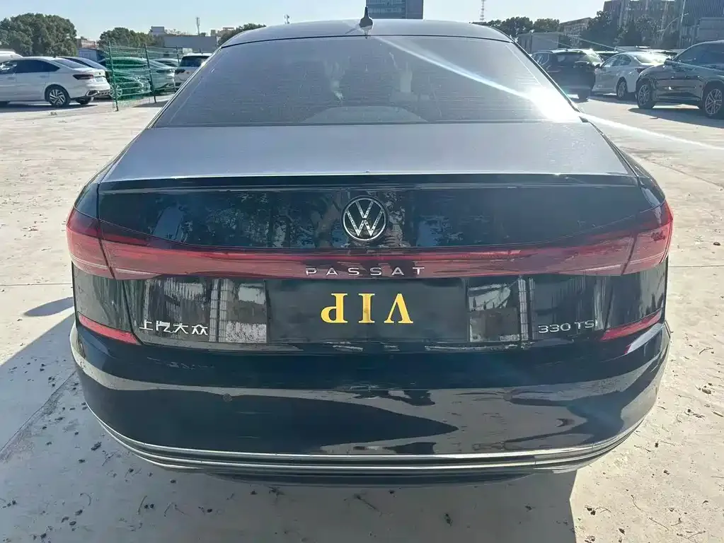 Volkswagen Passat — фото 3