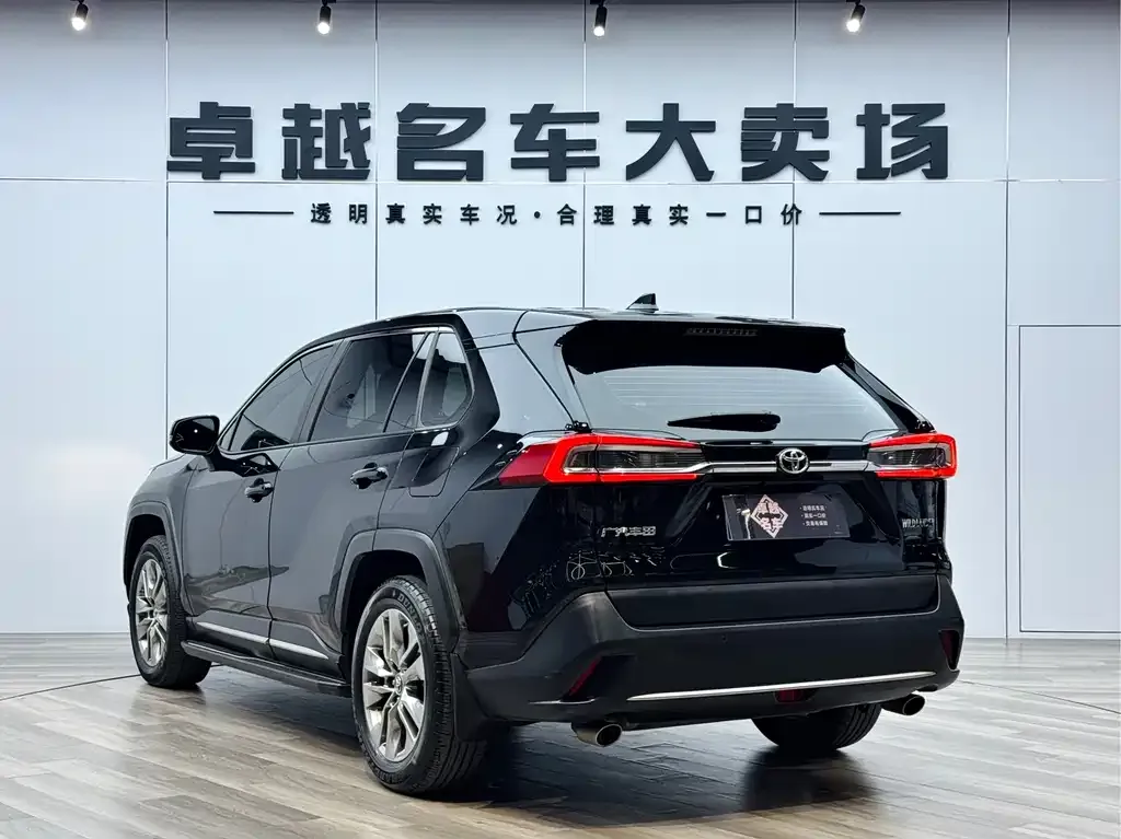 Toyota Wildlander — фото 10