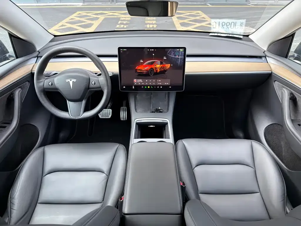 Tesla Model Y — фото 7