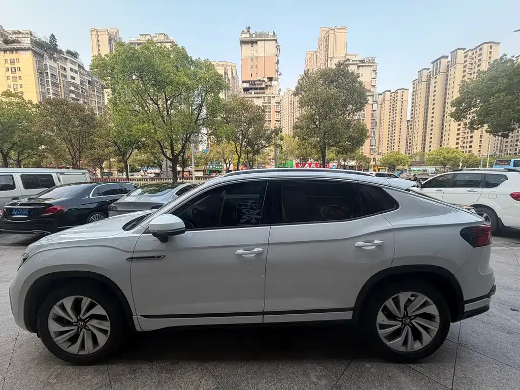 Volkswagen Tayron X 2021 из CN, фото 9