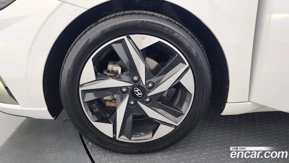 Hyundai AVANTE — фото 8