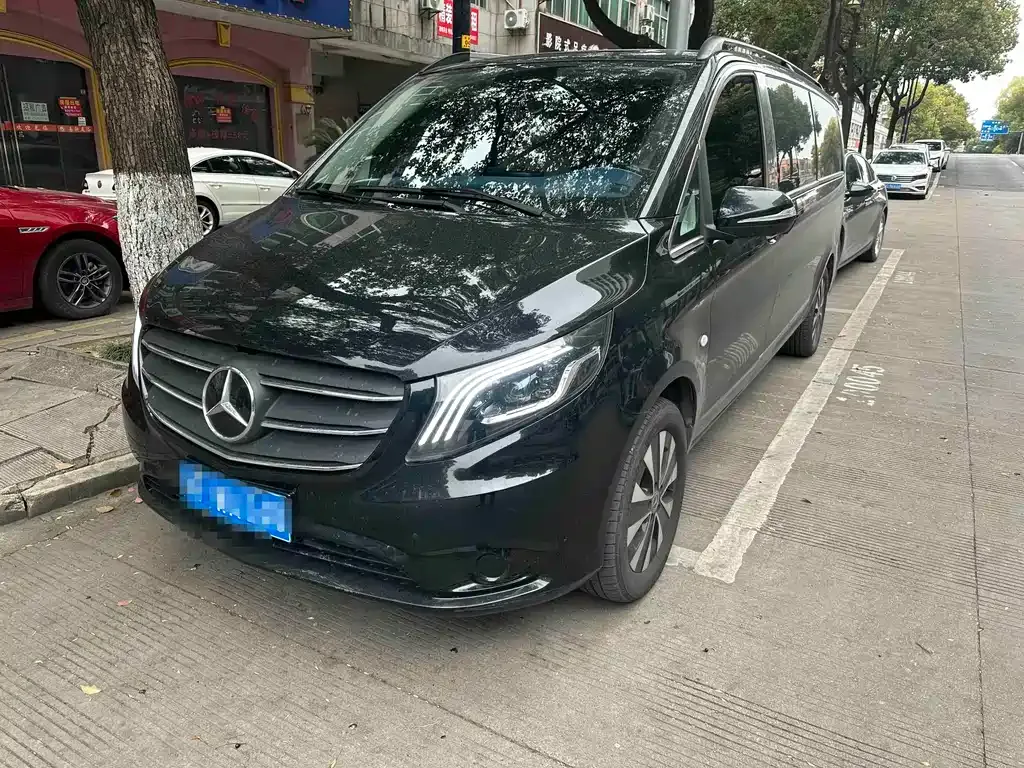 Mercedes-Benz Vito — фото 1