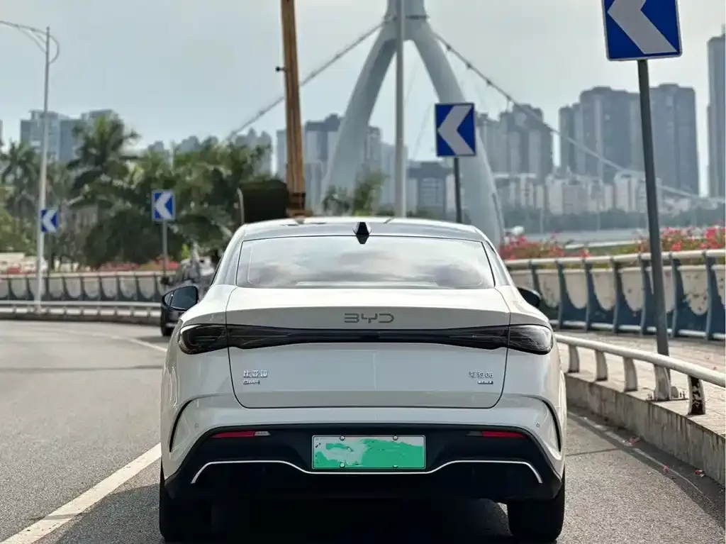 BYD Seal 06 — фото 9