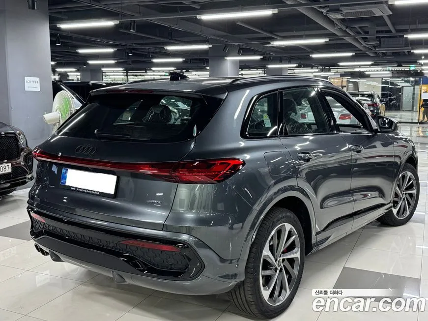 Audi Q5 2025 из KR, фото 9