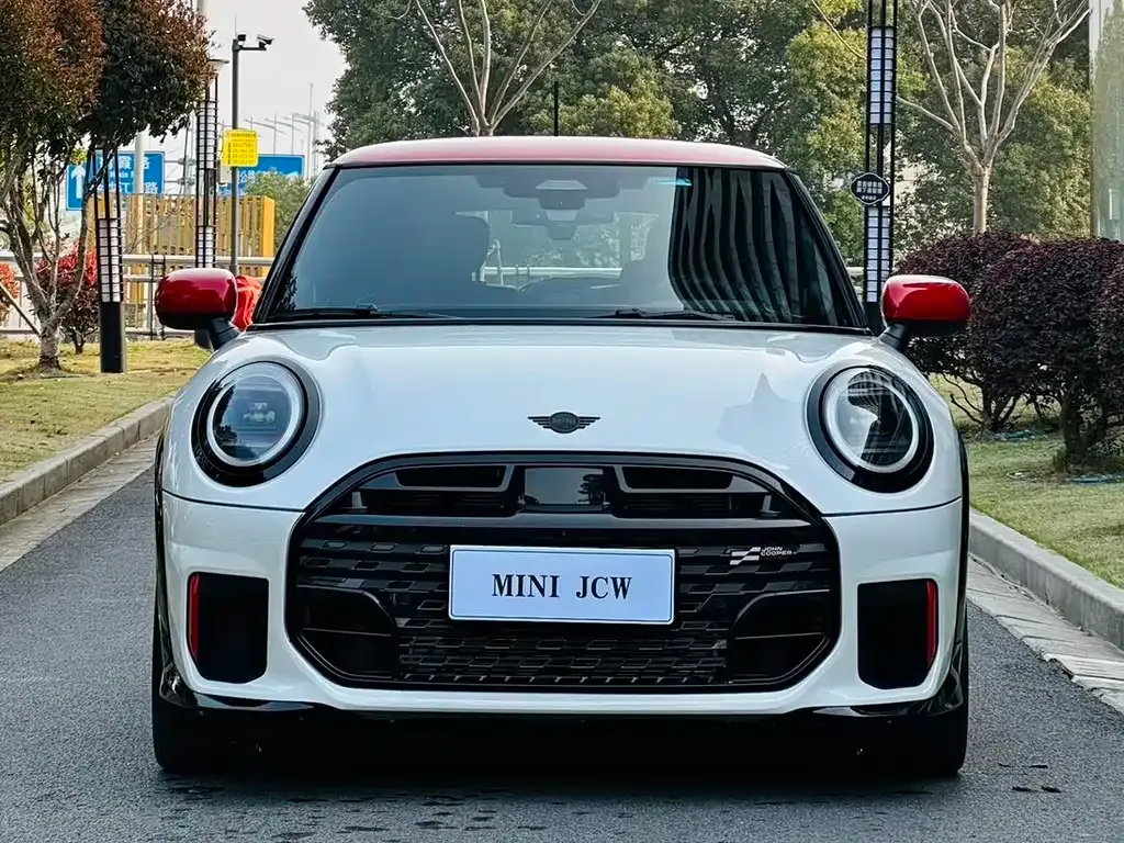 MINI JCW (John Cooper Works) — фото 10
