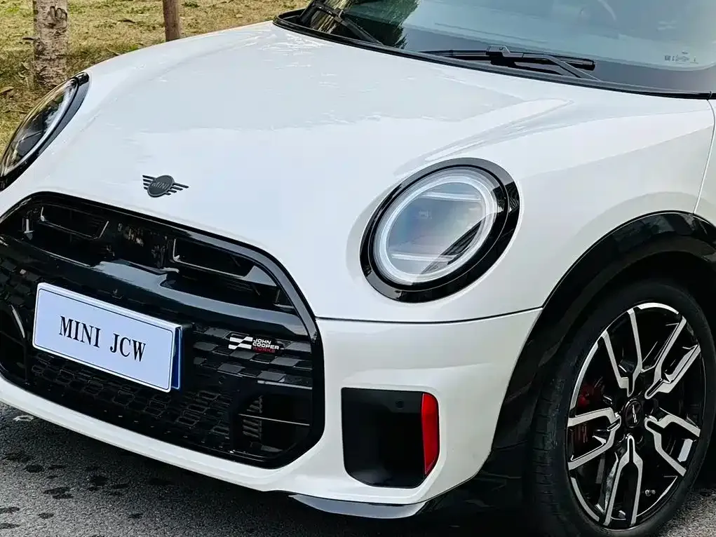 MINI JCW (John Cooper Works) — фото 3