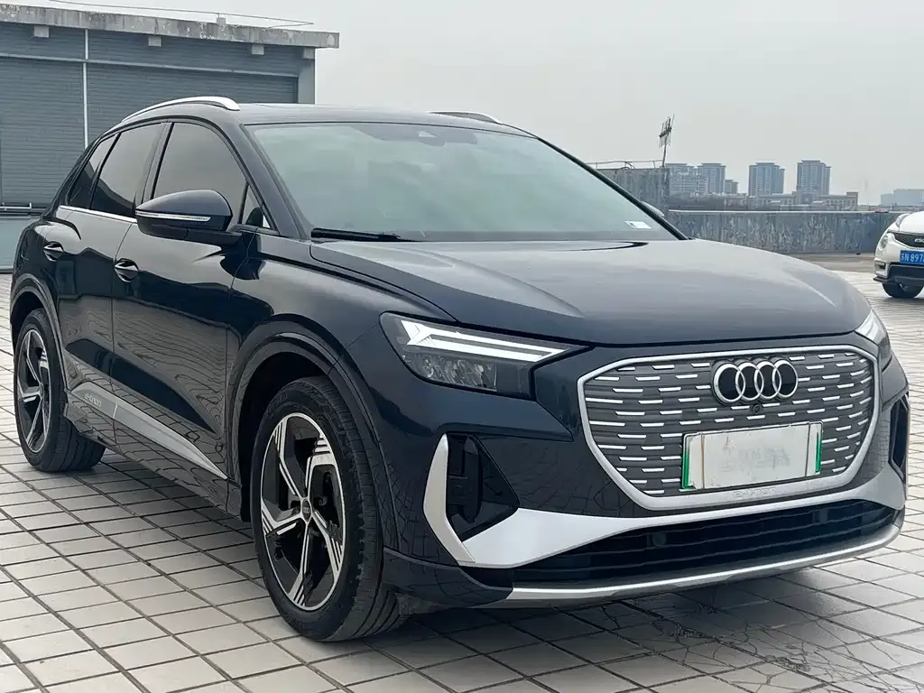 Audi Q4 e-tron — фото 6