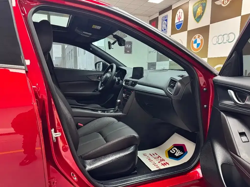 Mazda CX-4 2023 из CN, фото 9