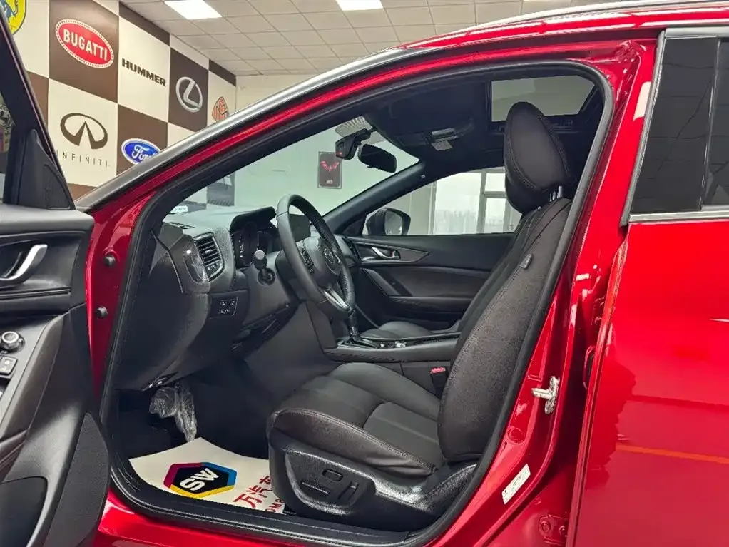 Mazda CX-4 2023 из CN, фото 4