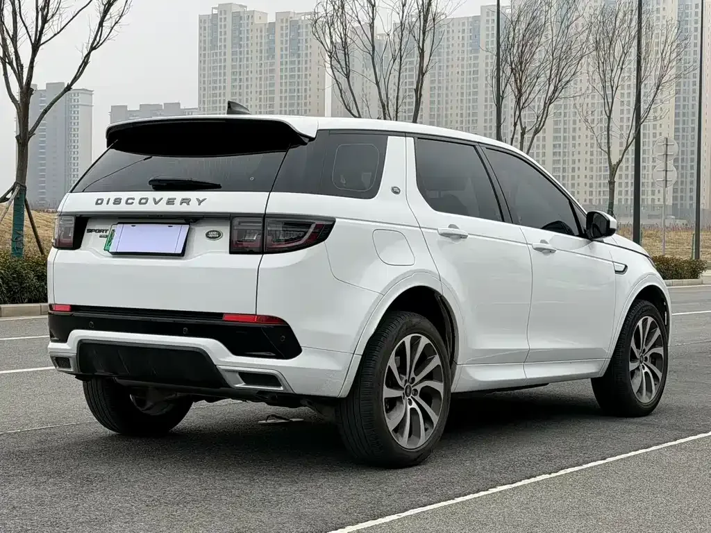 Land Rover Discovery Sport Hybrid — фото 9