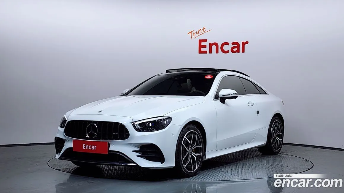 Mercedes-Benz E-Class — фото 1