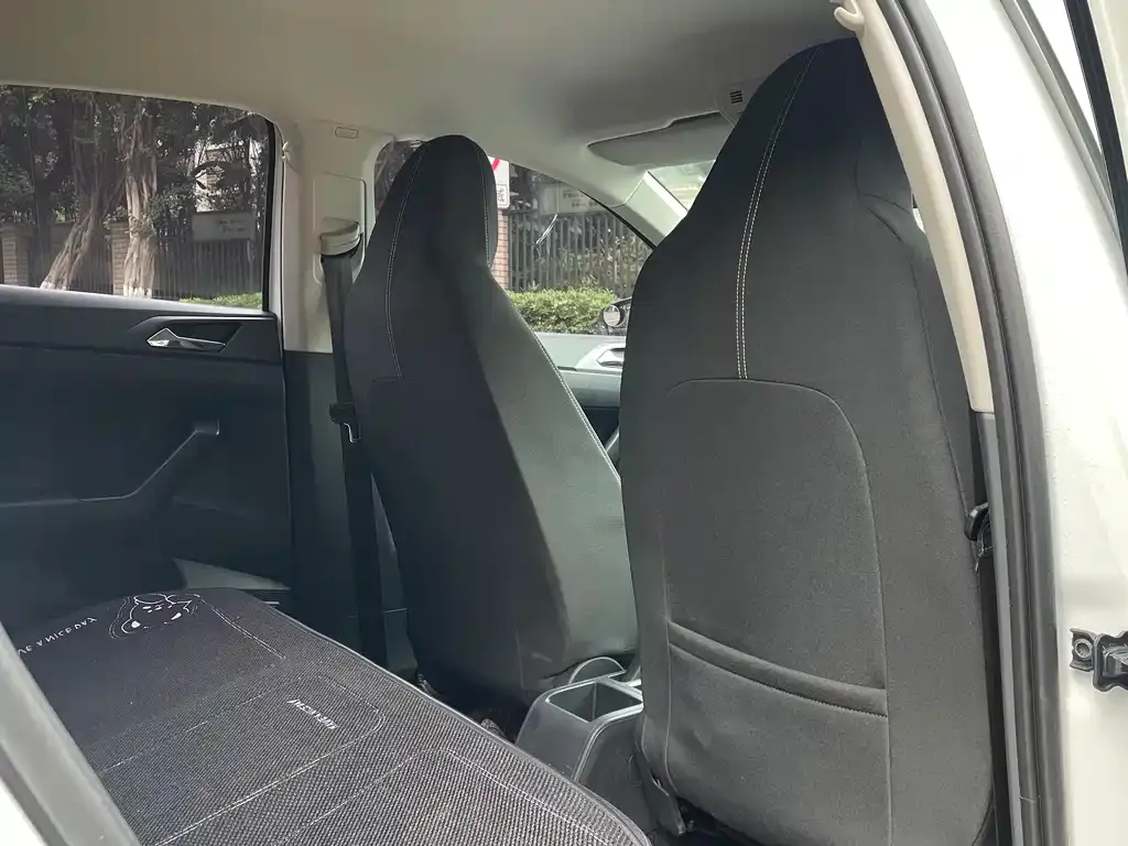 Volkswagen Polo 2023 из CN, фото 8