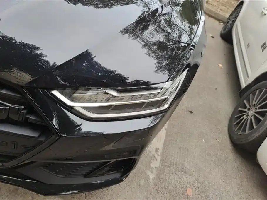 Audi A7L 2023 из CN, фото 9