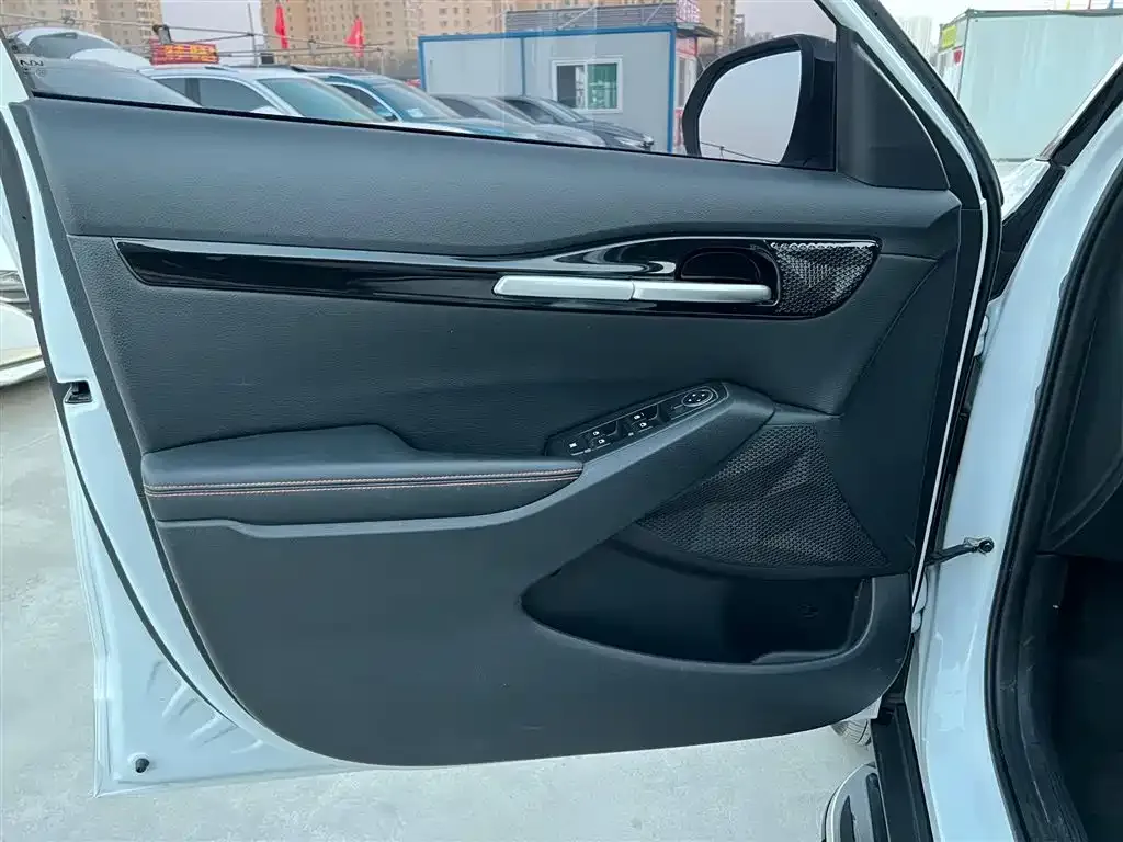 Kia Seltos 2023 из CN, фото 10