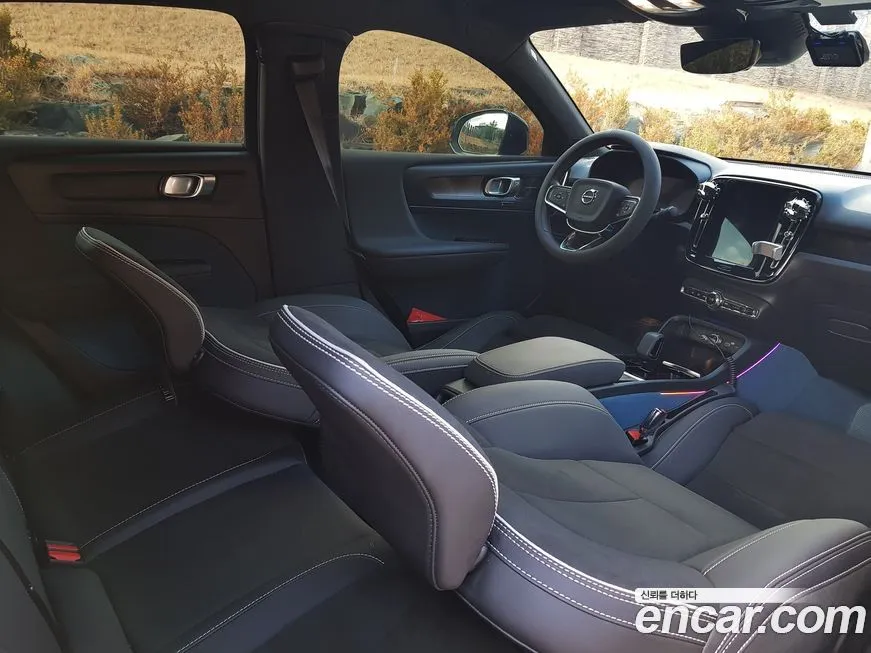 Volvo C40 2022 из KR, фото 7