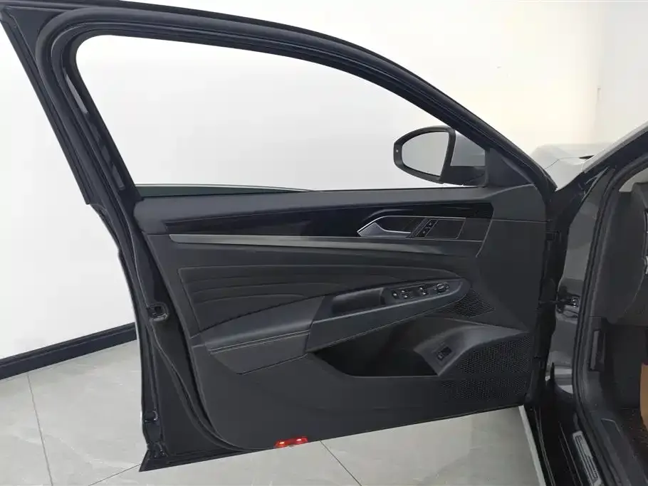 Volkswagen Passat — фото 4