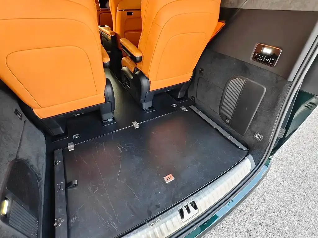 Geely Yizhen L380 2025 из CN, фото 2
