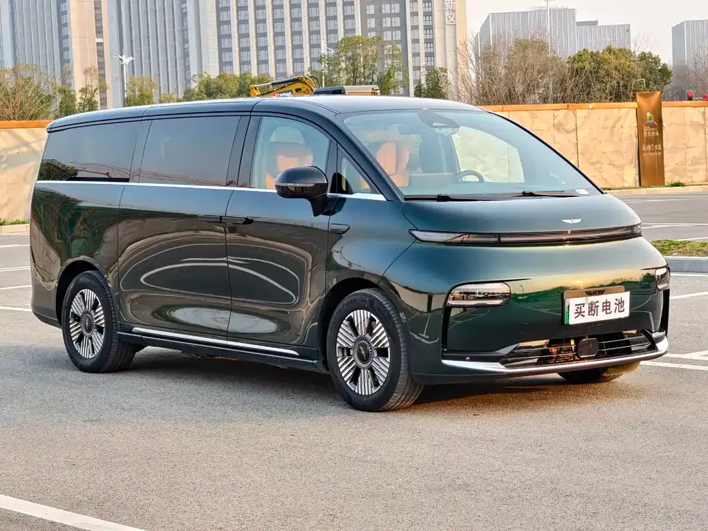 Geely Yizhen L380 2025 из CN, фото 9