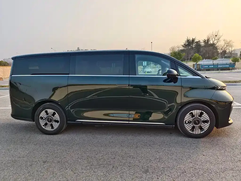 Geely Yizhen L380 2025 из CN, фото 4