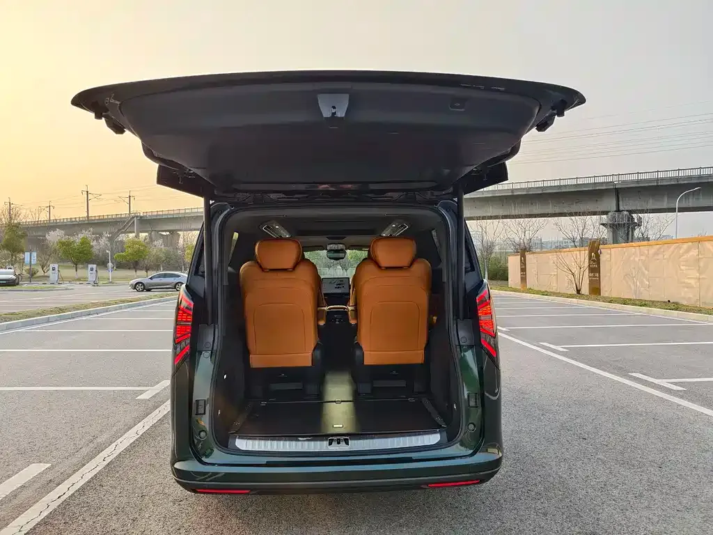 Geely Yizhen L380 2025 из CN, фото 3