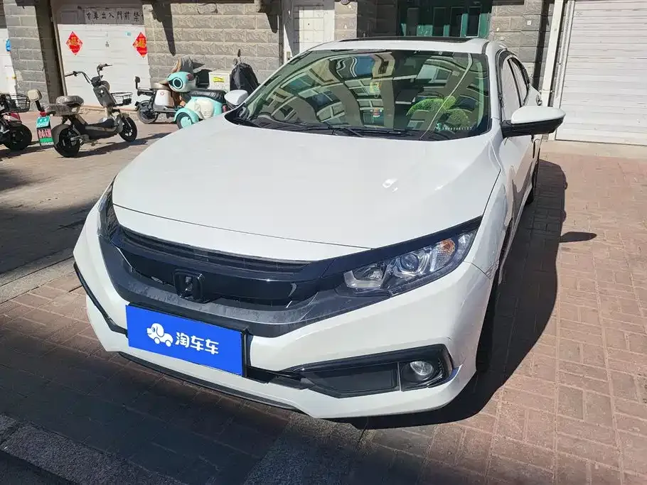 Honda Civic — фото 1
