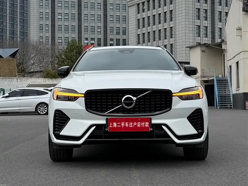 Volvo XC60 — фото 4