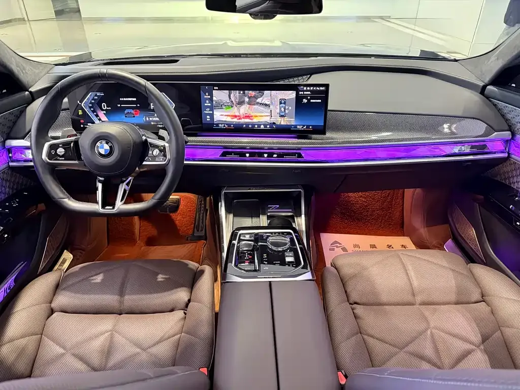 BMW 7 Series — фото 10