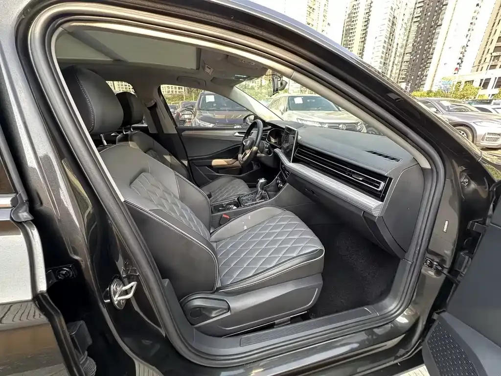 Volkswagen Sagitar 2023 из CN, фото 7