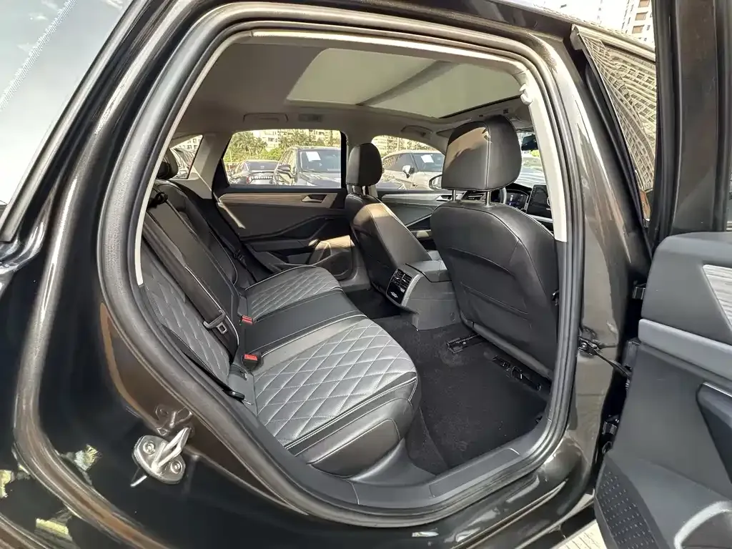 Volkswagen Sagitar 2023 из CN, фото 3