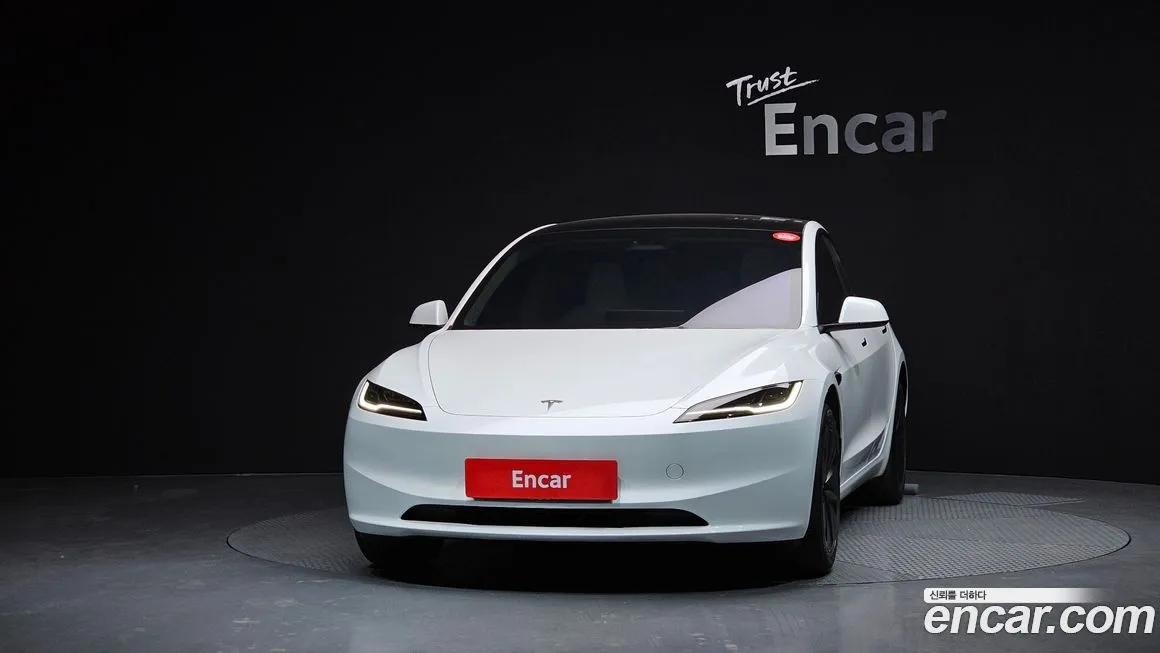 Tesla Model 3 — фото 5