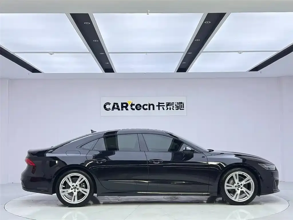 Audi A7L — фото 2