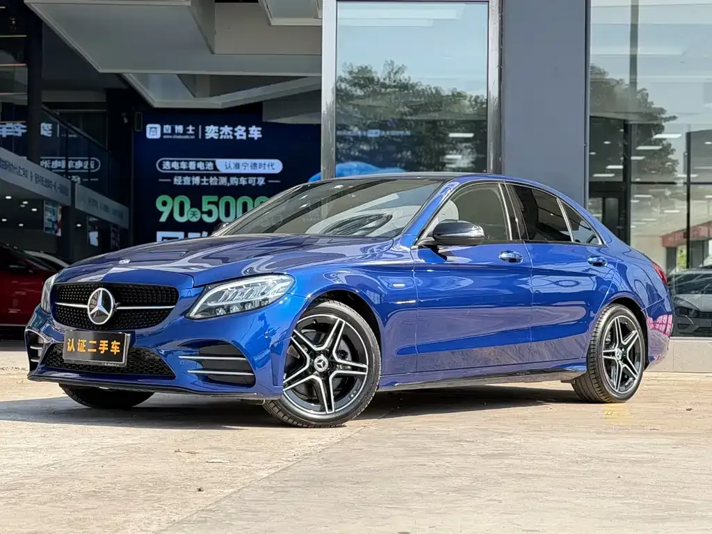 Mercedes-Benz C-Class — фото 1