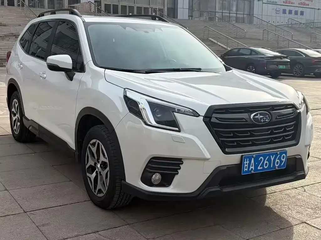 Subaru Forester 2023 из CN, фото 1