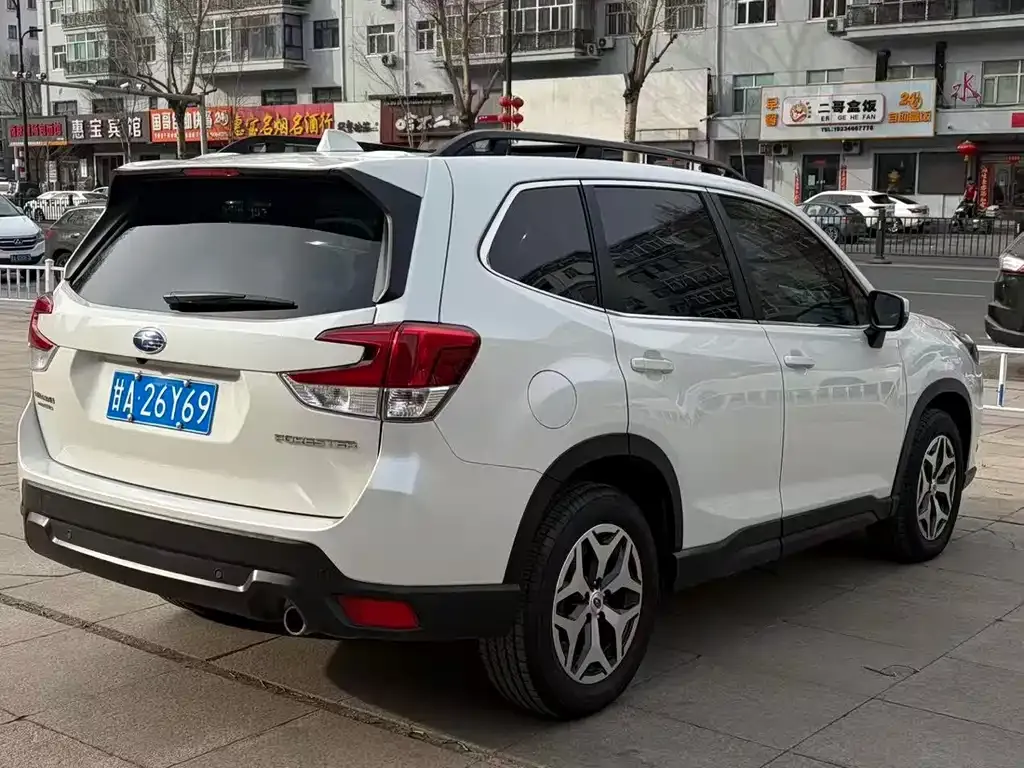 Subaru Forester 2023 из CN, фото 3