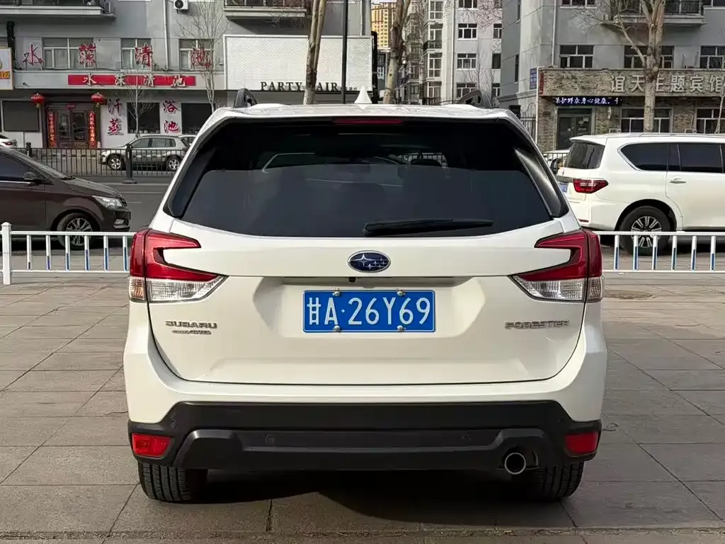 Subaru Forester 2023 из CN, фото 2
