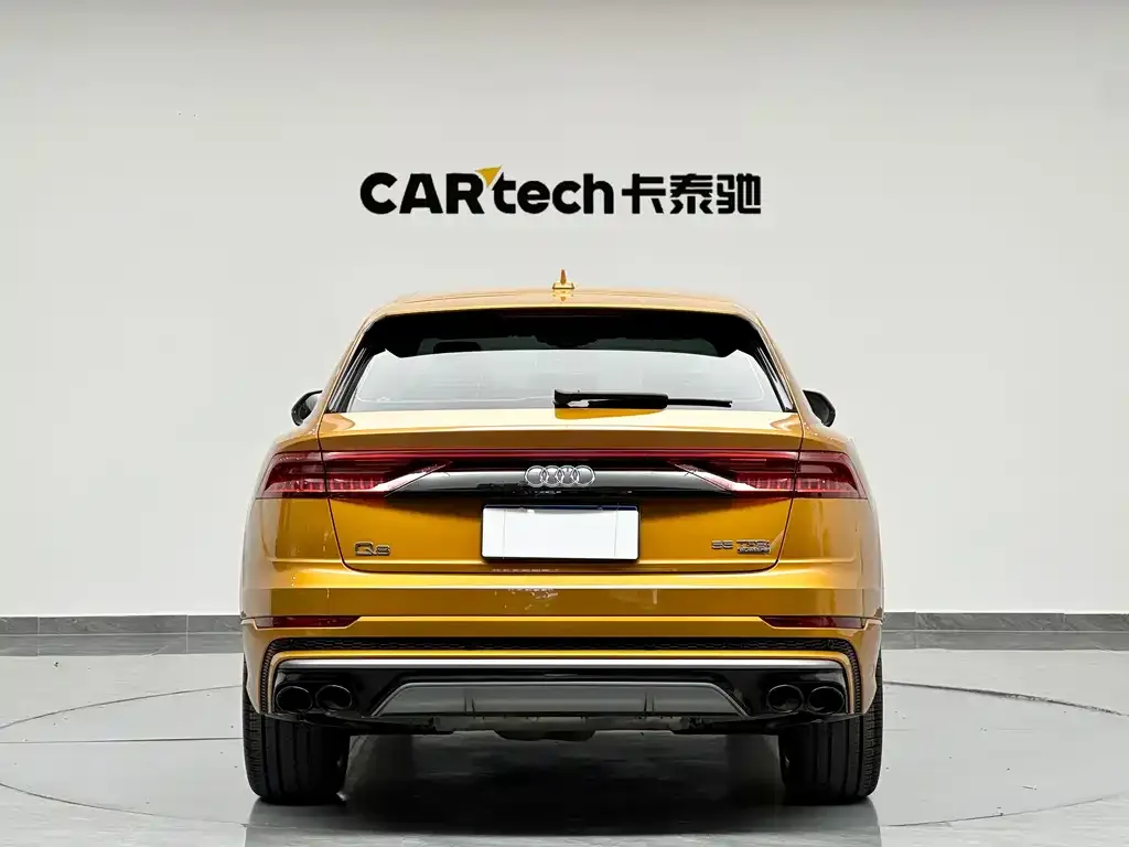 Audi Q8 — фото 5