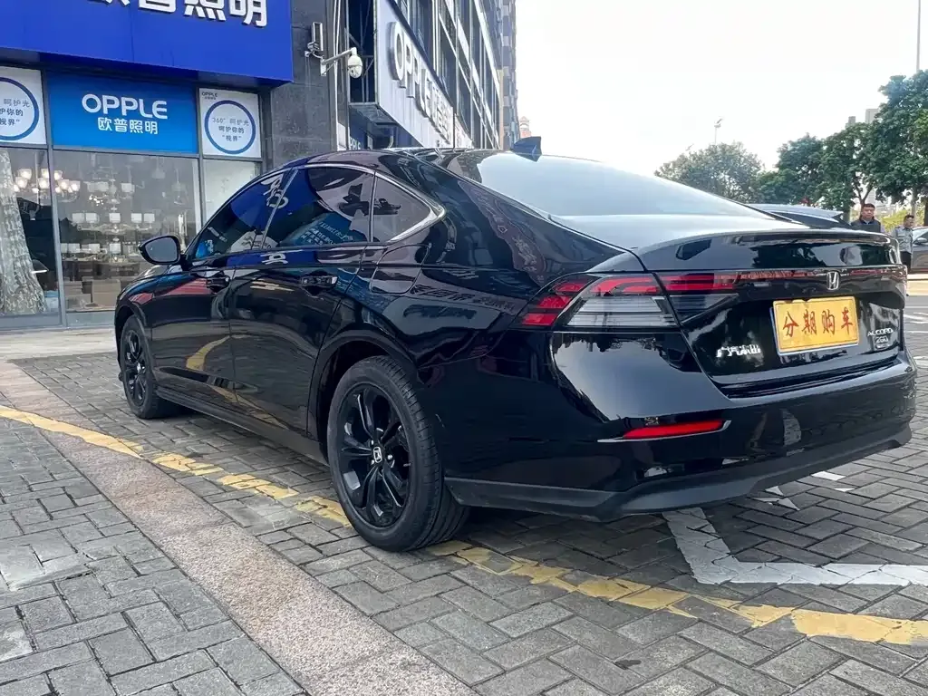Honda Accord — фото 9