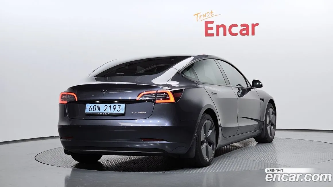 Tesla Model 3 2021 из KR, фото 2