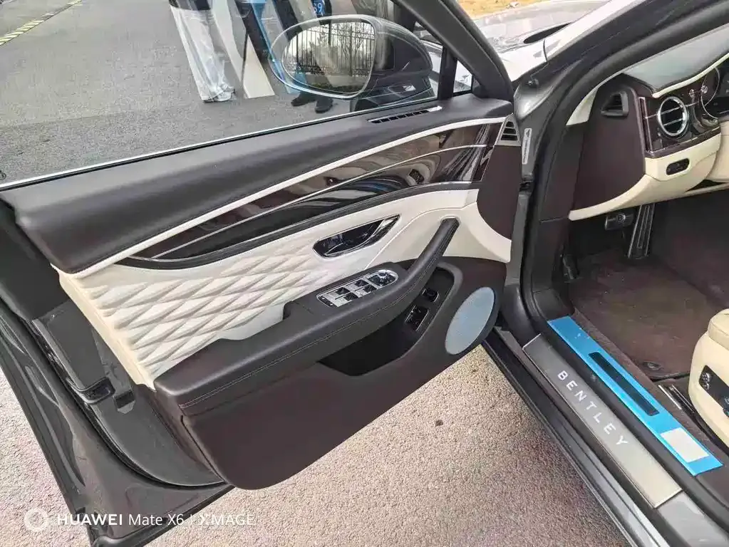 Bentley Flying Spur 2022 из CN, фото 3