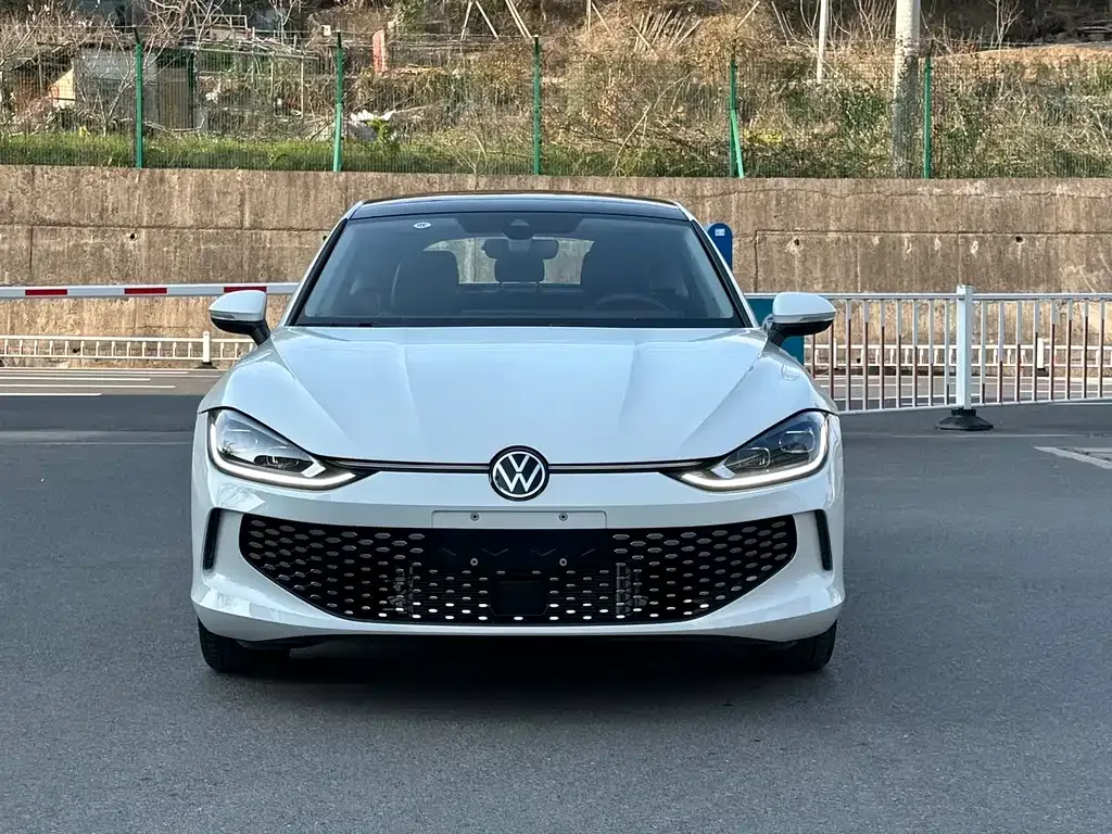 Volkswagen Lamando 2024 из CN, фото 8