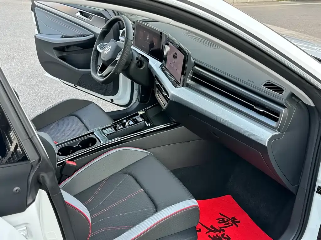 Volkswagen Lamando 2024 из CN, фото 3