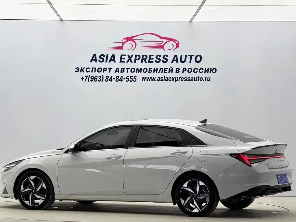 Hyundai Elantra — фото 9