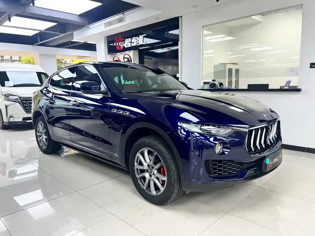 Maserati Levante — фото 3