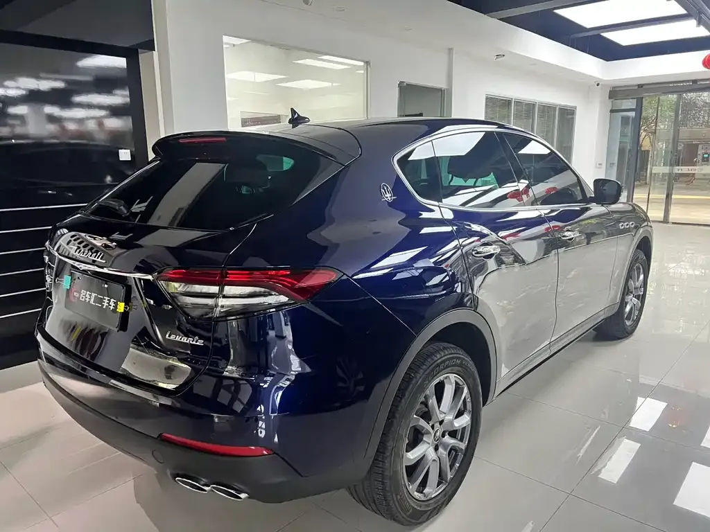 Maserati Levante — фото 8